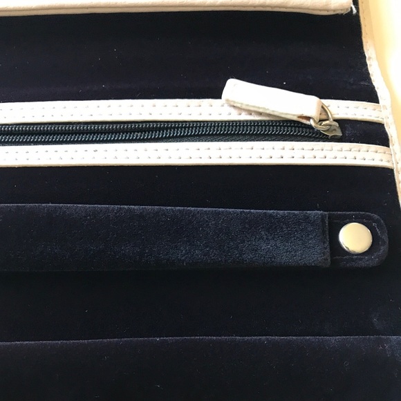 Pandora Unforgettable Moments Travel Jewelry Case Clutch Wallet. - Picture 6 of 8